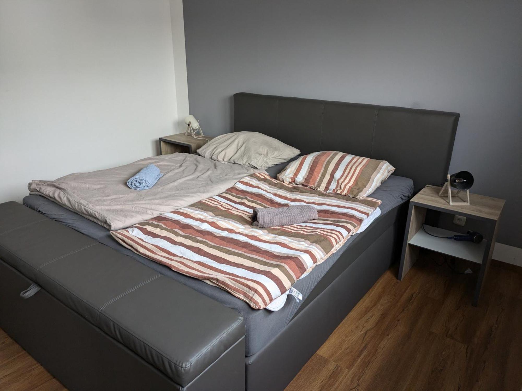 Schoene Einfache Ferienwohnung Zwischen Stadt Und Meer Wilhelmshaven Exterior photo